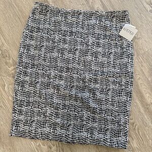 Kasper Pencil Skirt